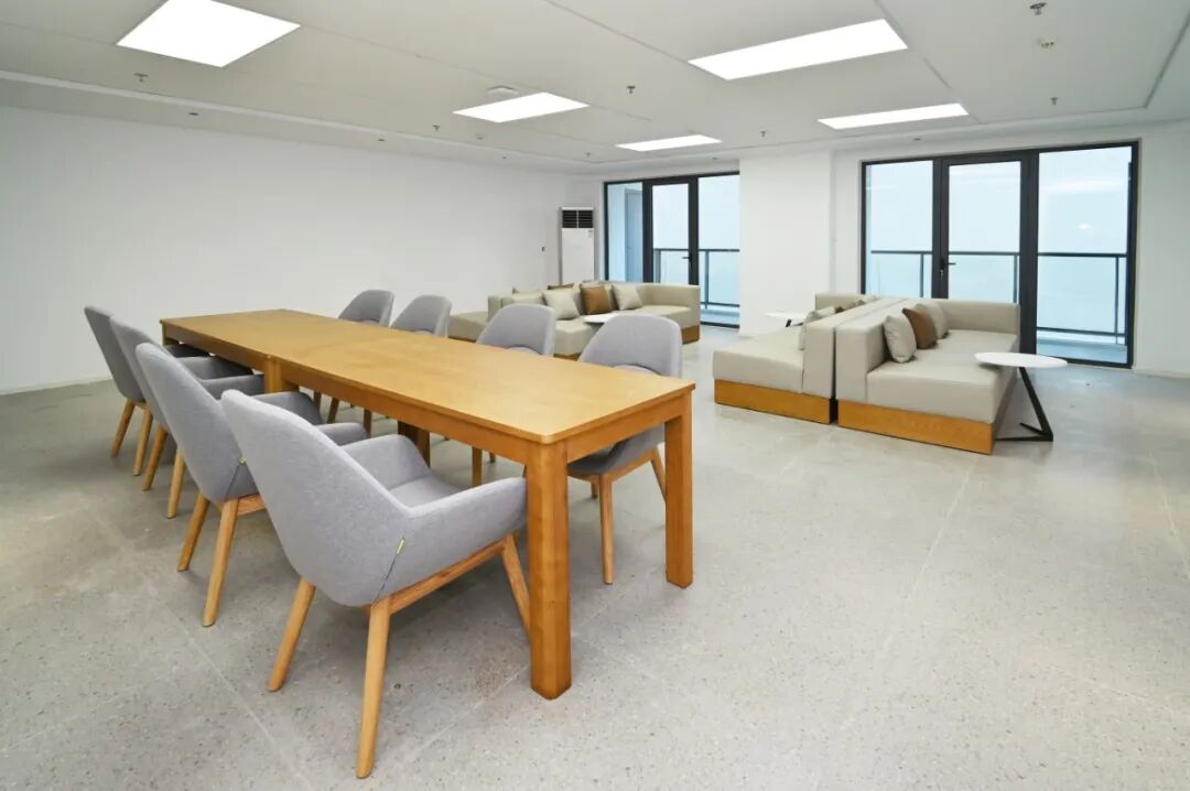 abd8e701bf3a8111bad2353d4fe2704f